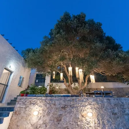 Menori Luxury Suites-villa Athina Apartment
