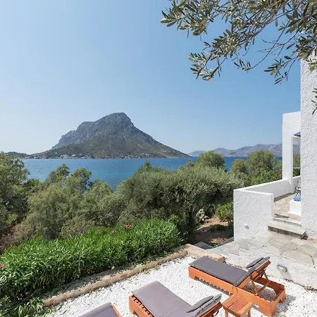 Menori Luxury Suites-villa Athina Apartment