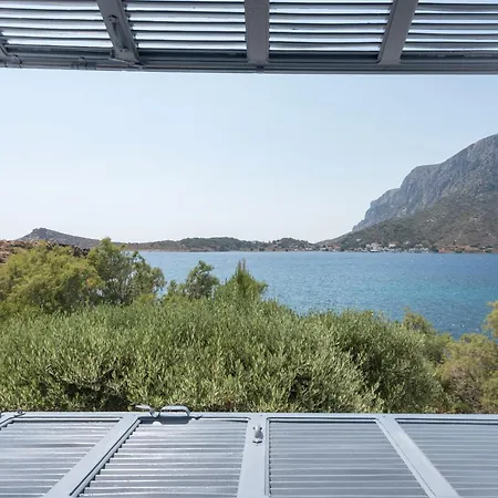 Menori Luxury Suites-villa Athina Masouri
