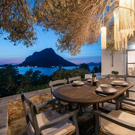 Menori Luxury Suites-villa Athina 아파트 *