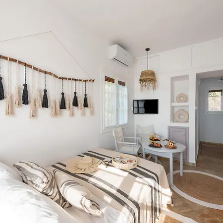 Menori Luxury Suites-villa Athina *