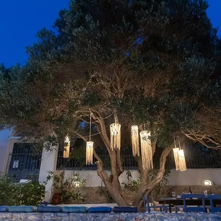 Menori Luxury Suites-villa Athina Masouri