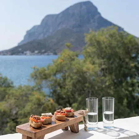 Apartment Menori Luxury Suites-villa Athina Masouri